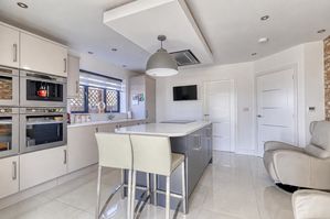 Kitchen- click for photo gallery